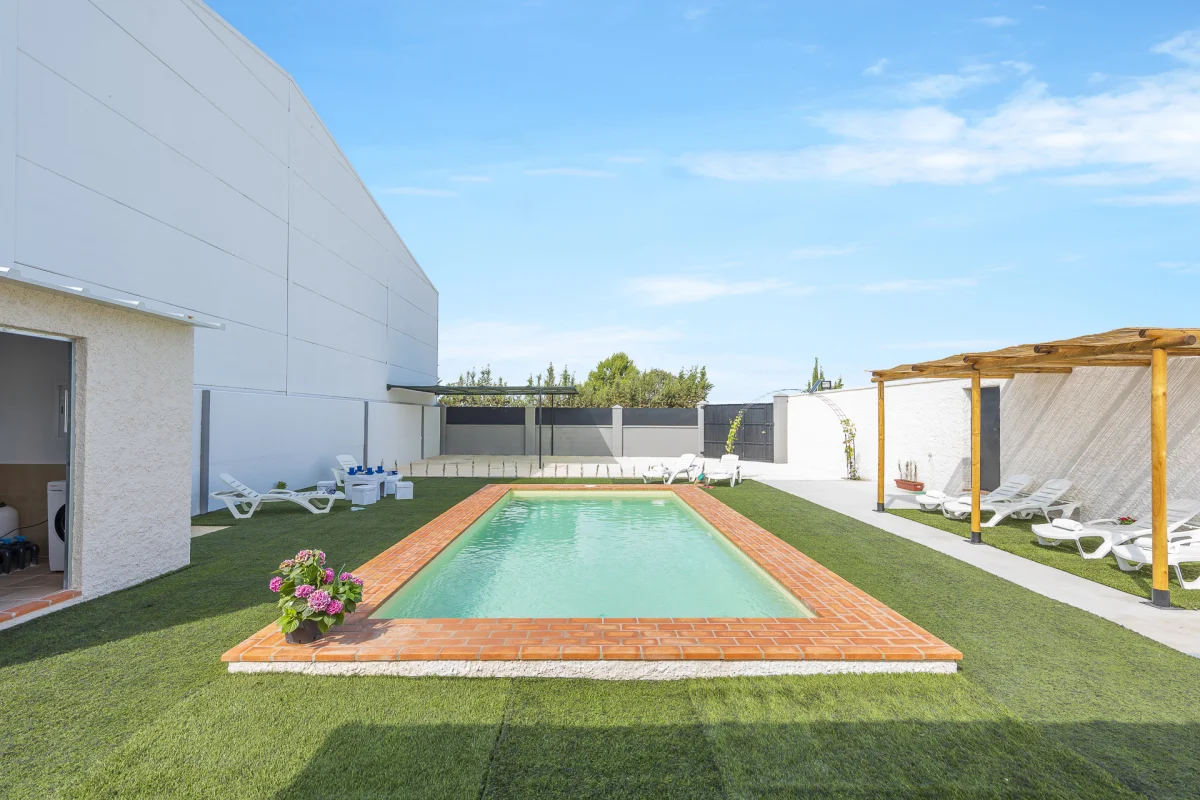 <br />
<b>Deprecated</b>:  htmlspecialchars(): Passing null to parameter #1 ($string) of type string is deprecated in <b>/home/u907156030/domains/espaciorural.com/public_html/views/ficha/index.php</b> on line <b>172</b><br />