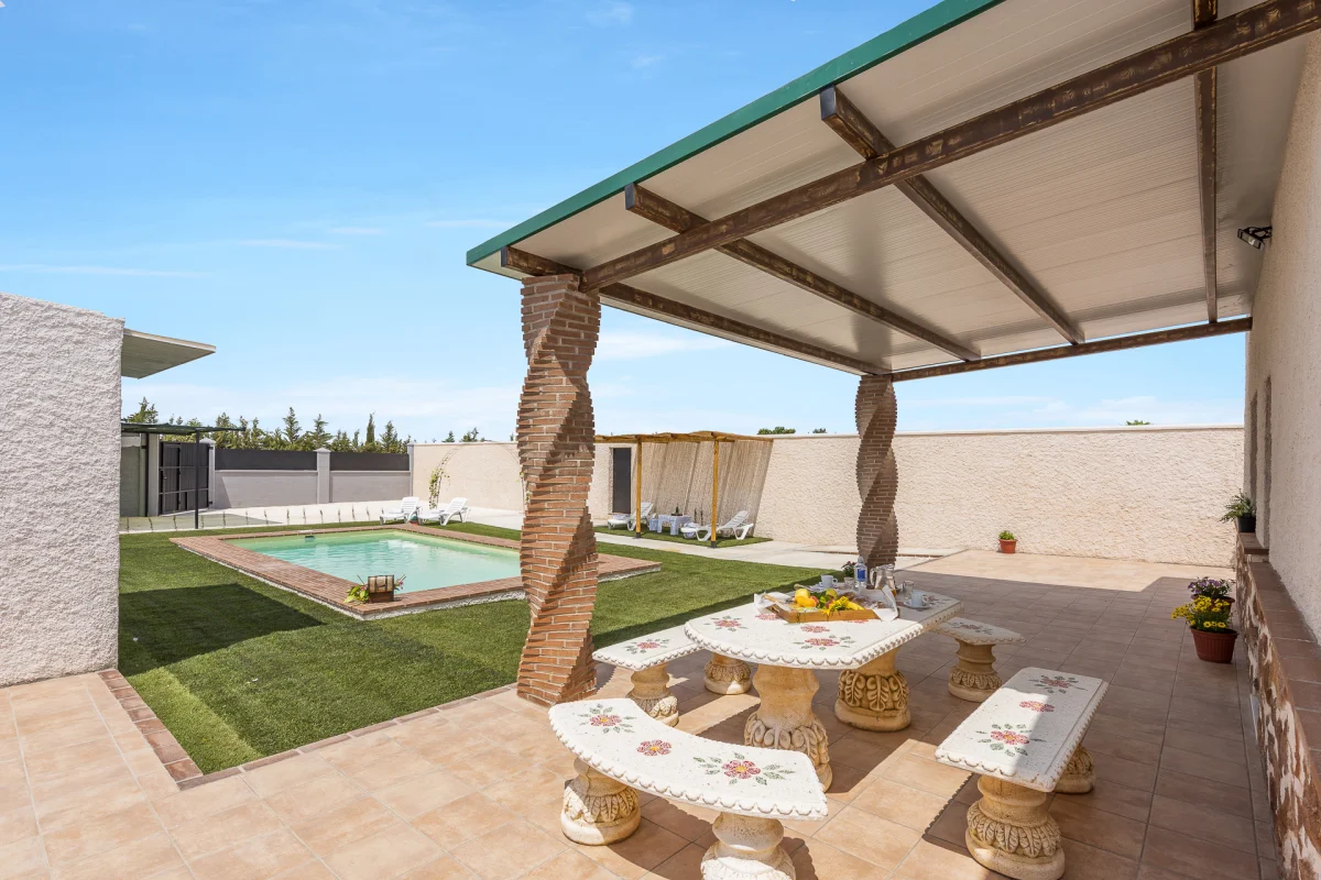 <br />
<b>Deprecated</b>:  htmlspecialchars(): Passing null to parameter #1 ($string) of type string is deprecated in <b>/home/u907156030/domains/espaciorural.com/public_html/views/ficha/index.php</b> on line <b>172</b><br />