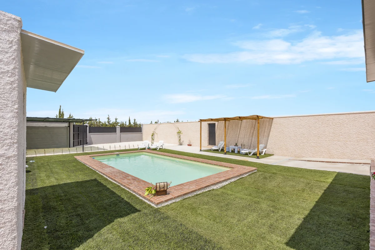 <br />
<b>Deprecated</b>:  htmlspecialchars(): Passing null to parameter #1 ($string) of type string is deprecated in <b>/home/u907156030/domains/espaciorural.com/public_html/views/ficha/index.php</b> on line <b>172</b><br />