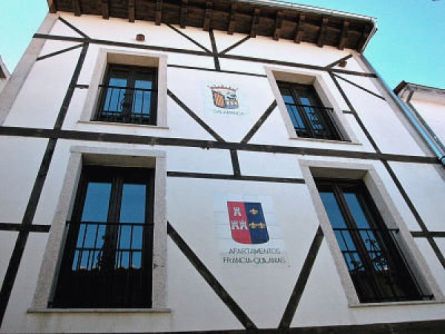 Apartamentos Francia Quilamas