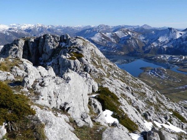 Ascensión a Peña la Barragana