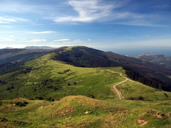 Por Los Montes De Artzentales