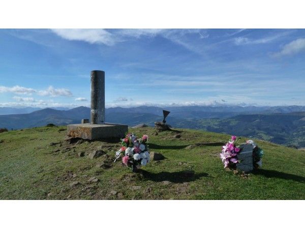 Por Los Montes De Artzentales