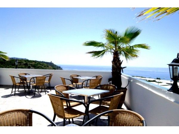 Hotel Playamaro