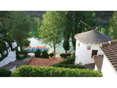 Hotel Rural Albamanjon