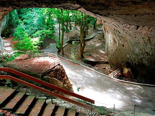 Ruta de las Tres Cuevas