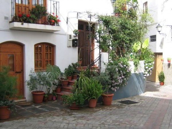 Lanjarón, el oasis que mira al Mediterráneo